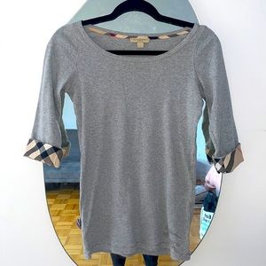 Burberry Crewneck 100% Cotton size Small